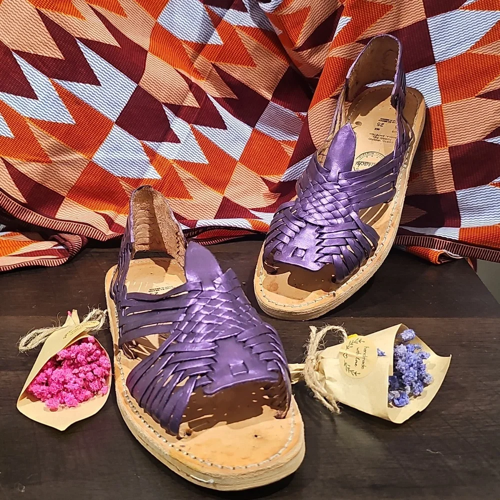 Purple Leather Ladies Shoes Size 8 New, Has'nt Been Worn - Picture 3 of 8